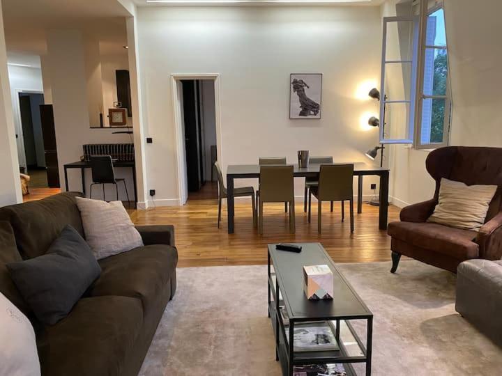 Appartement 3 Chambres Paris 7E Экстерьер фото
